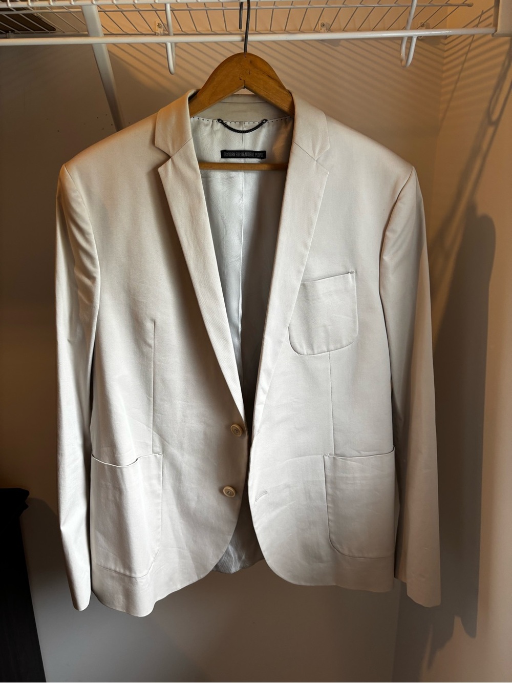 Tailored Off-White Men's Blazer - Classic Two-Button Sport Coat